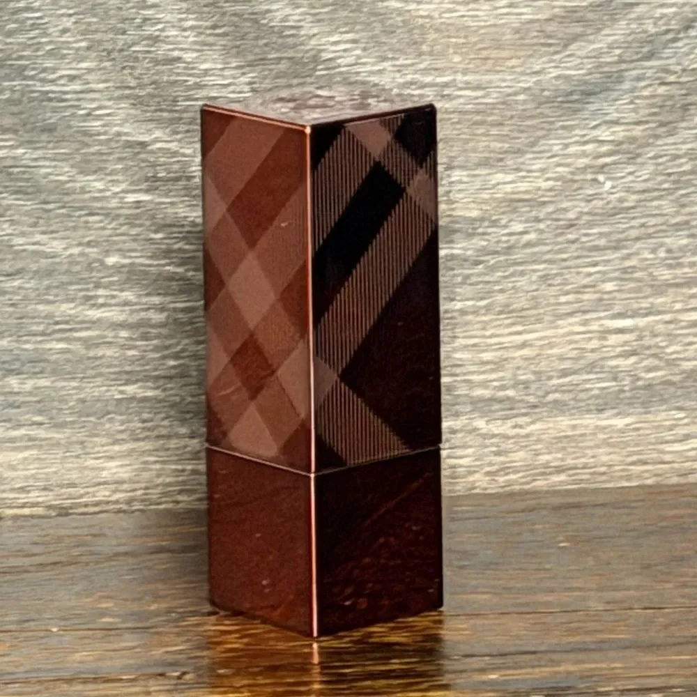 burberry kisses